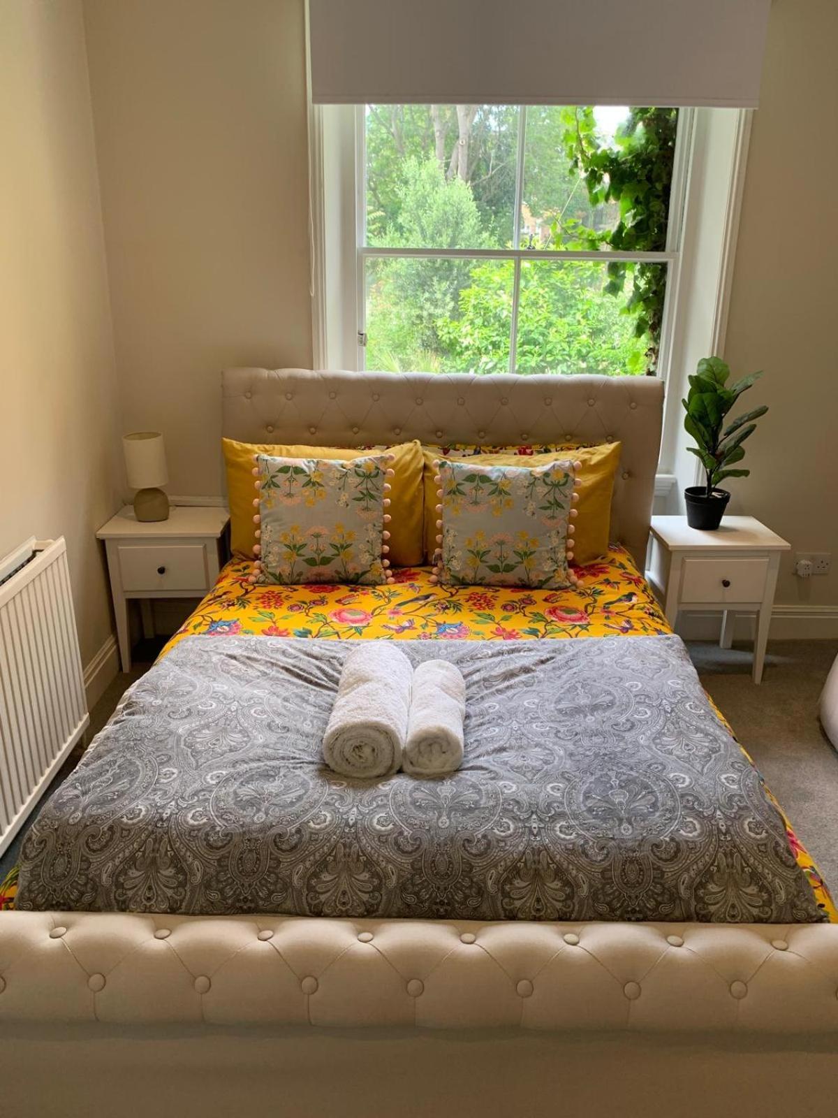 Lovely Around Kensington And Chelsea Locations W8 Sw5 Sw3 Sw10 By Ricky & Giustina * London